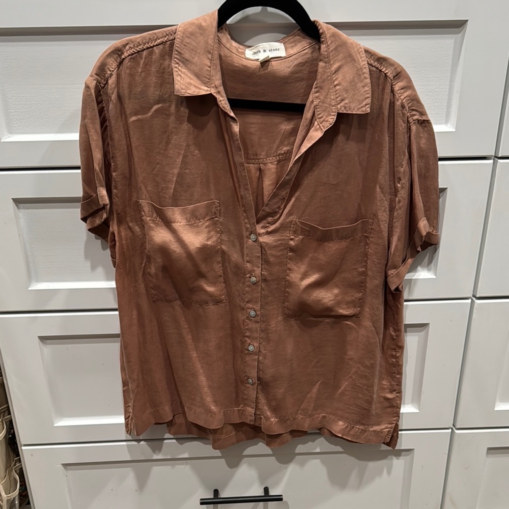 Cloth & Stone Brown Casual Button Down Shirt Silky Finish